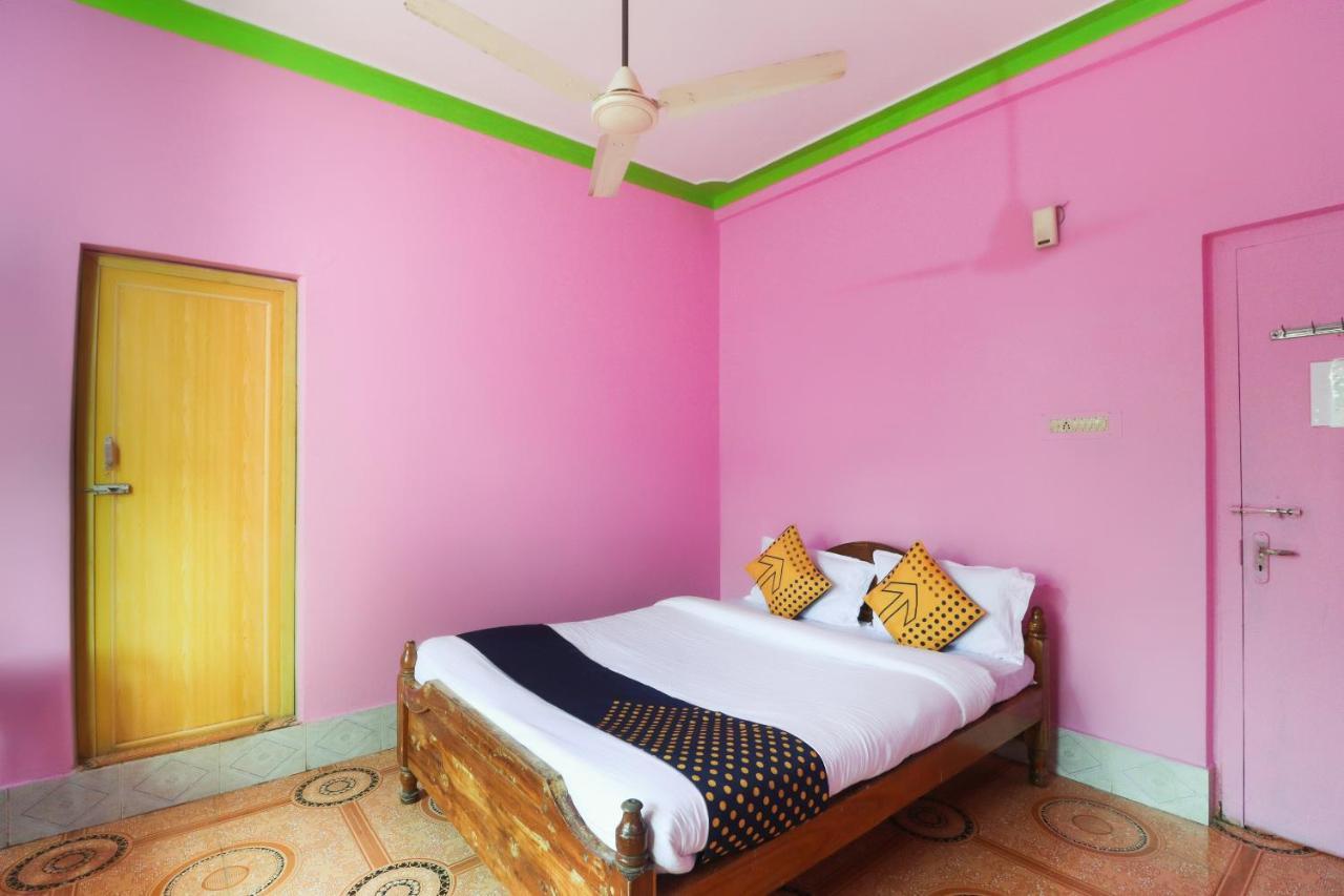 Spot On 65043 Hotel Kalinga Palace Kendrapara Exterior photo